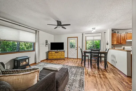 1516 Helmo Avenue N Oakdale MN 55128