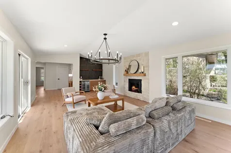 10645 Johnson Road Bloomington MN 55437