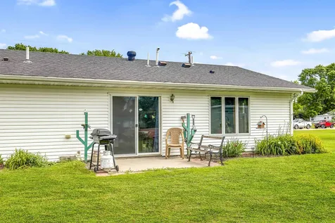 313 & 315 W 3rd Avenue S Ada MN 56510