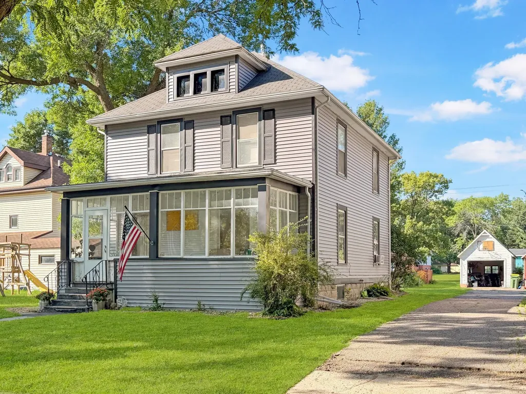 313 Hollett Street Tracy MN 56175