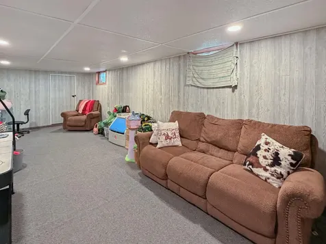 313 Hollett Street Tracy MN 56175