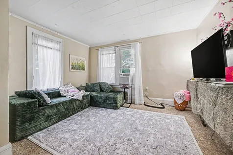 956 Juno Avenue Saint Paul MN 55102
