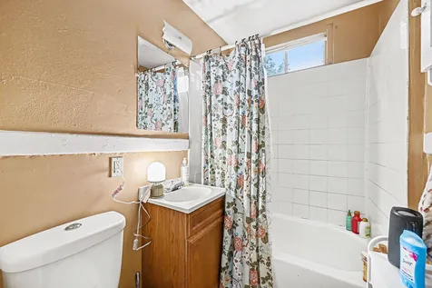 956 Juno Avenue Saint Paul MN 55102