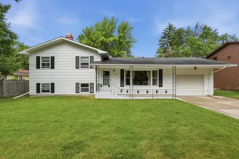 1915 11th Street S Moorhead MN 56560
