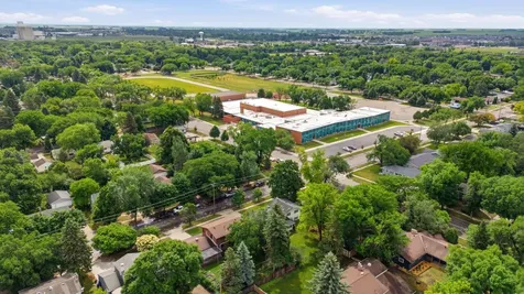 1915 11th Street S Moorhead MN 56560