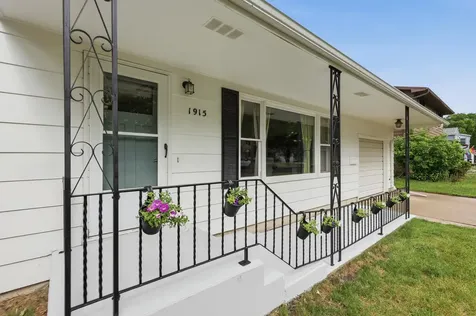 1915 11th Street S Moorhead MN 56560