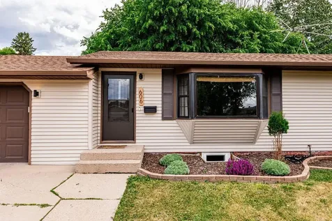 606 Birch Lane Moorhead MN 56560