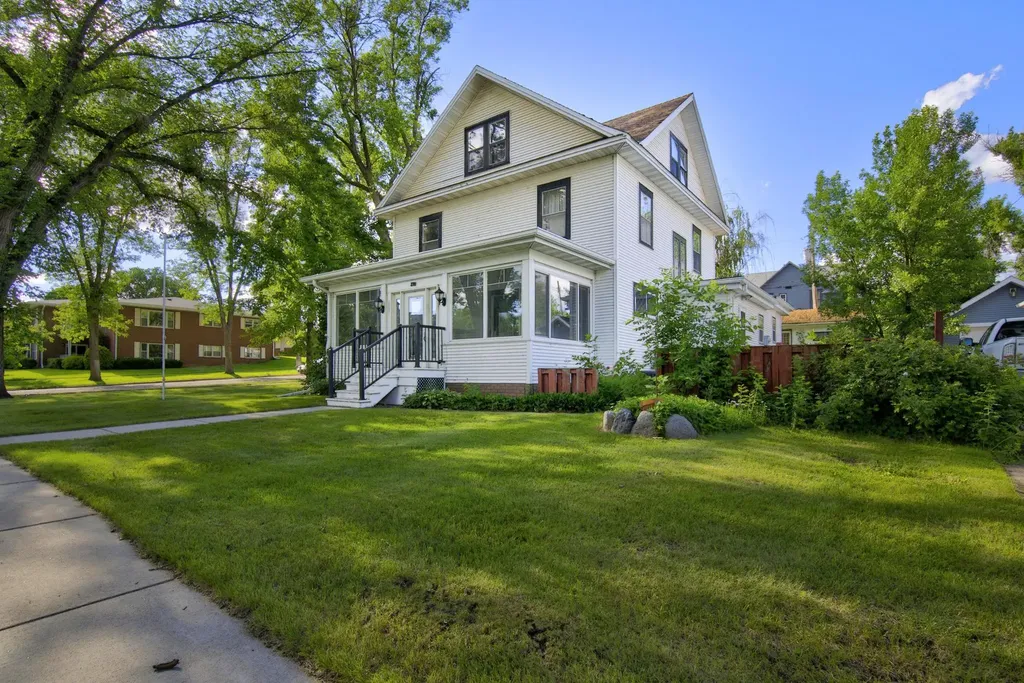370 3rd Street NW Valley City ND 58072