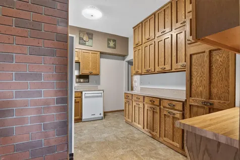 370 3rd Street NW Valley City ND 58072