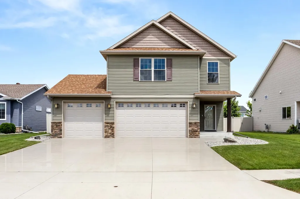 1308 31st Avenue W West Fargo ND 58078