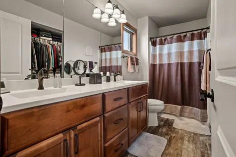 1308 31st Avenue W West Fargo ND 58078