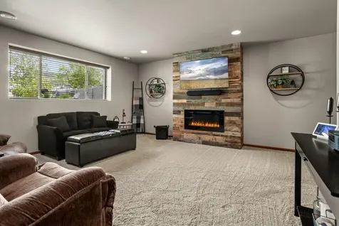 1308 31st Avenue W West Fargo ND 58078