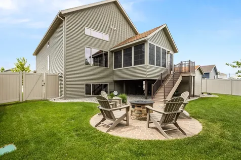 1308 31st Avenue W West Fargo ND 58078