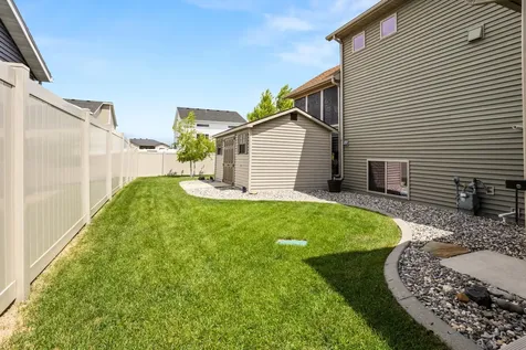 1308 31st Avenue W West Fargo ND 58078