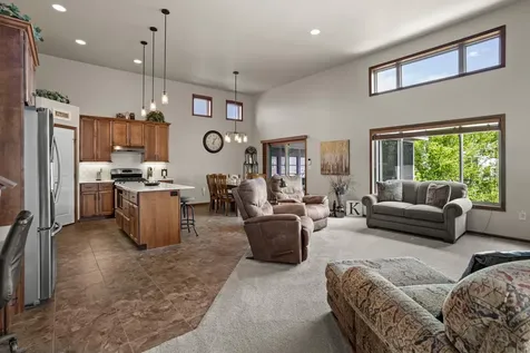 1308 31st Avenue W West Fargo ND 58078