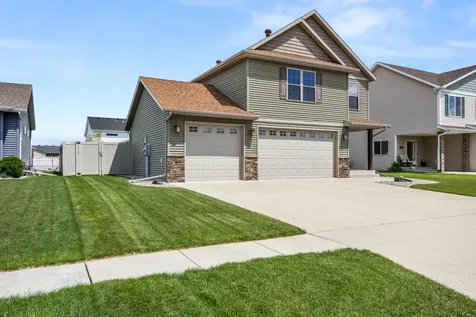 1308 31st Avenue W West Fargo ND 58078