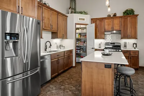 1308 31st Avenue W West Fargo ND 58078