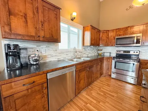 2613 56th Avenue S Fargo ND 58104