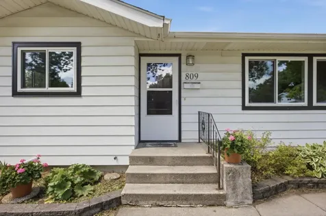 809 19th Street N Moorhead MN 56560