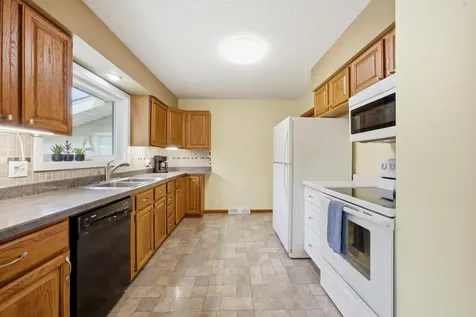 809 19th Street N Moorhead MN 56560