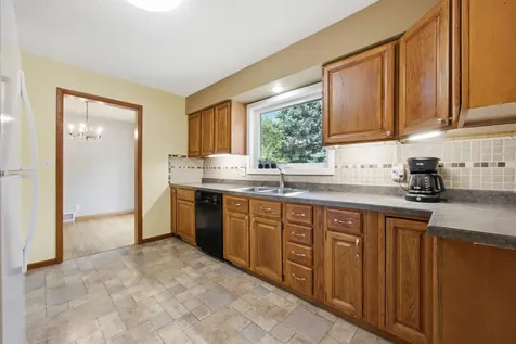 809 19th Street N Moorhead MN 56560