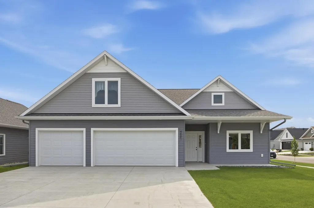 4881 Bluebell Loop S Fargo ND 58104