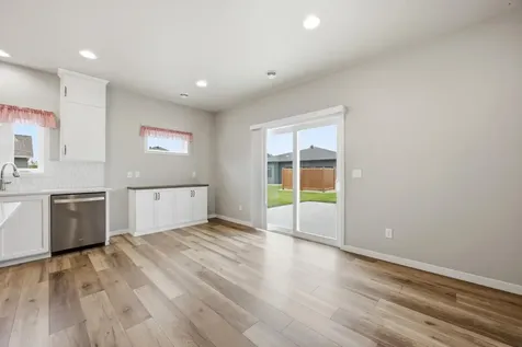 4881 Bluebell Loop S Fargo ND 58104