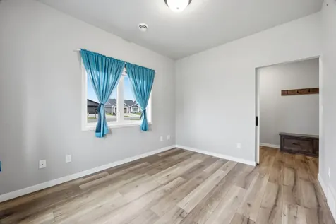 4881 Bluebell Loop S Fargo ND 58104