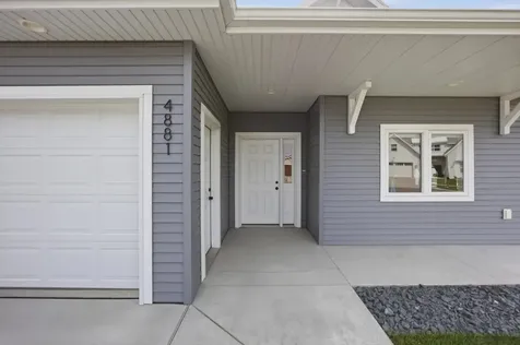 4881 Bluebell Loop S Fargo ND 58104
