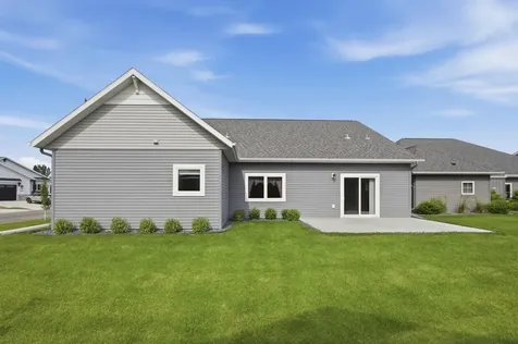 4881 Bluebell Loop S Fargo ND 58104