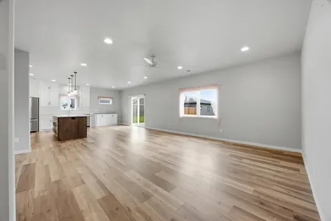 4881 Bluebell Loop S Fargo ND 58104