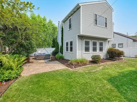1626 Pinehurst Avenue Saint Paul MN 55116