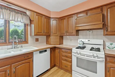 6041 Sumter Place N New Hope MN 55428
