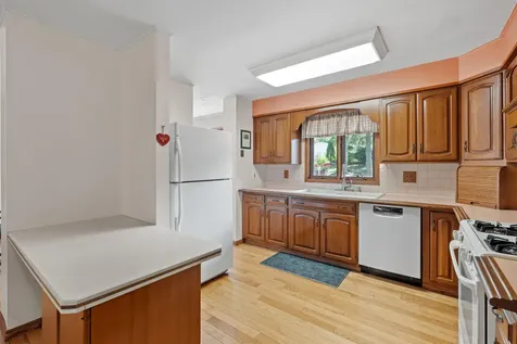 6041 Sumter Place N New Hope MN 55428