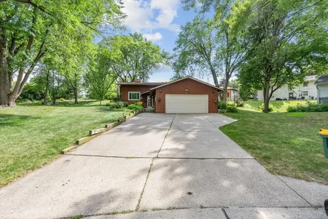 6041 Sumter Place N New Hope MN 55428