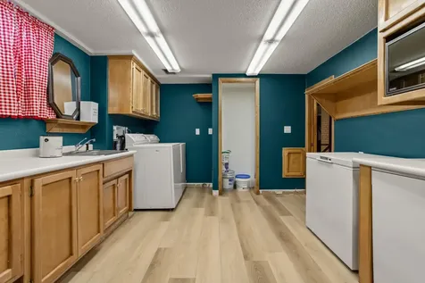2509 Elm Street N Fargo ND 58102