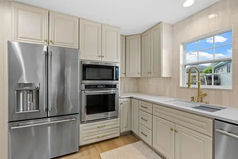 400 Decatur Avenue N Golden Valley MN 55427