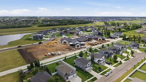 6025 Prairie Grove Court S Fargo ND 58104