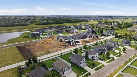6025 Prairie Grove Court S Fargo ND 58104