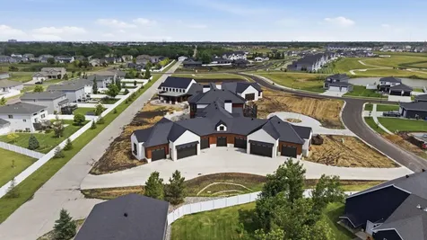 6025 Prairie Grove Court S Fargo ND 58104