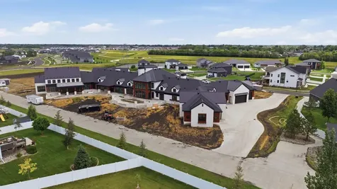 6025 Prairie Grove Court S Fargo ND 58104