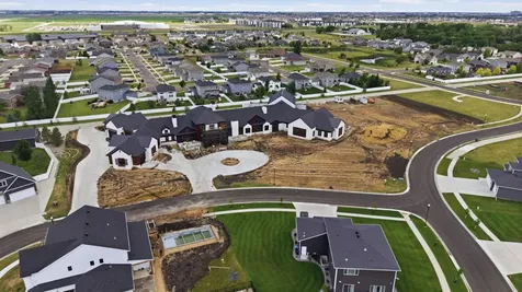 6025 Prairie Grove Court S Fargo ND 58104