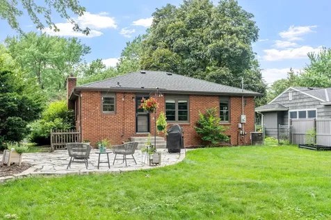 1124 Rhode Island Avenue N Golden Valley MN 55427