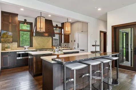 6816 Cheyenne Circle Edina MN 55439