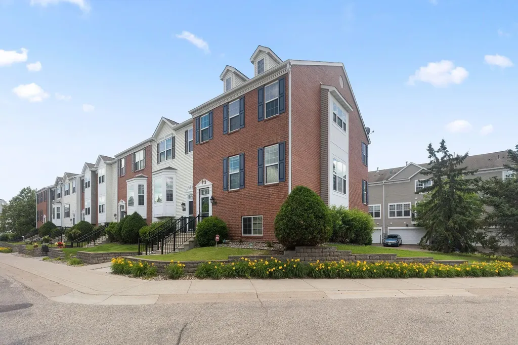 715 Village Parkway Circle Pines MN 55014