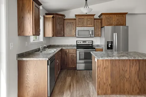 1023 29th Avenue W West Fargo ND 58078
