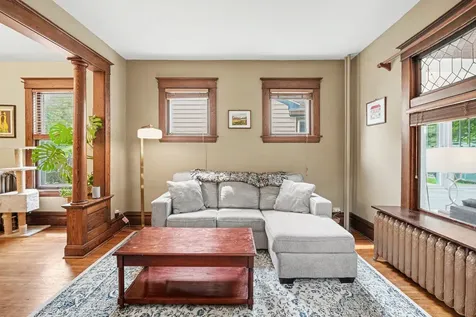 998 Minnehaha Avenue W Saint Paul MN 55104
