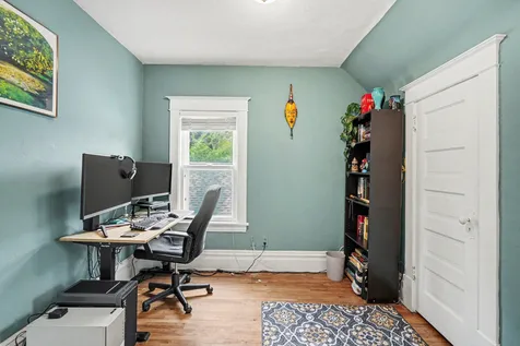 998 Minnehaha Avenue W Saint Paul MN 55104