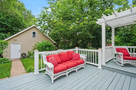 998 Minnehaha Avenue W Saint Paul MN 55104