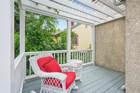 998 Minnehaha Avenue W Saint Paul MN 55104